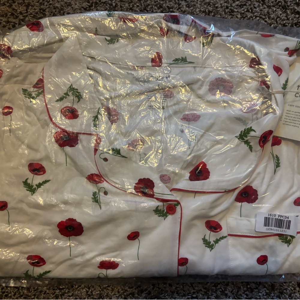 Kyte Baby Cloud Poppy women’s pajama set